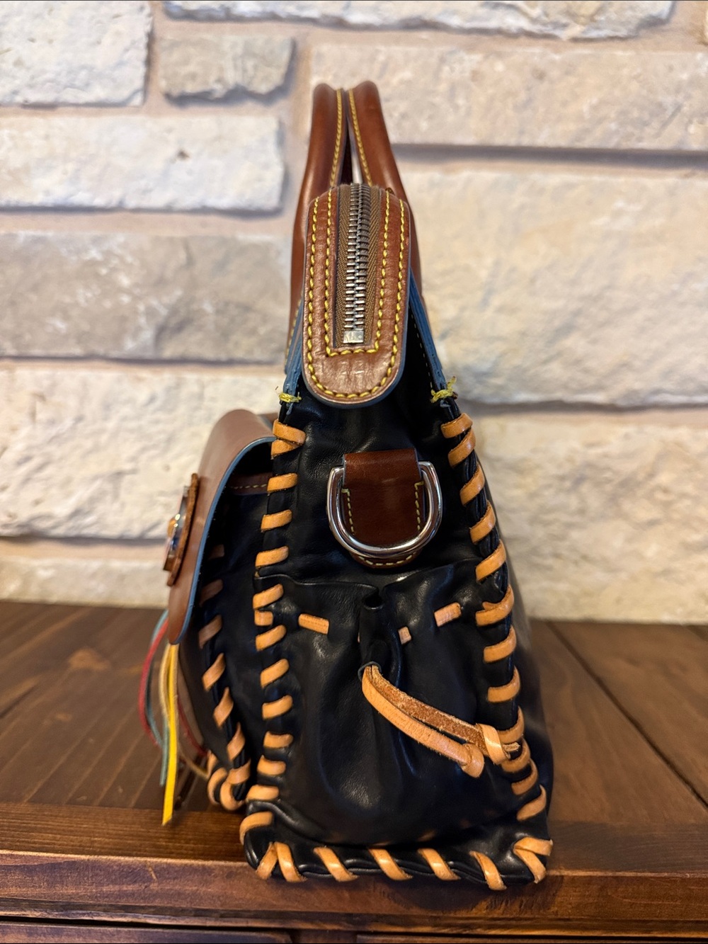 Dooney & Bourke vintage black/brown/sand Q3 Bolero Bag - Picture 4 of 13